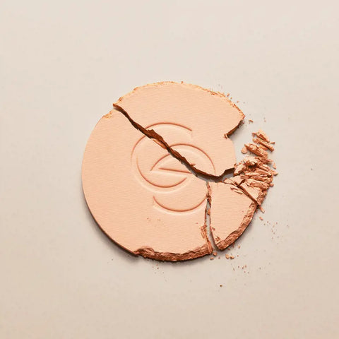 Oriflame Giordani Gold Serum Infused Pressed Powder 9 G