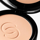 Giordani Gold Serum Infused Pressed Powder 9 G