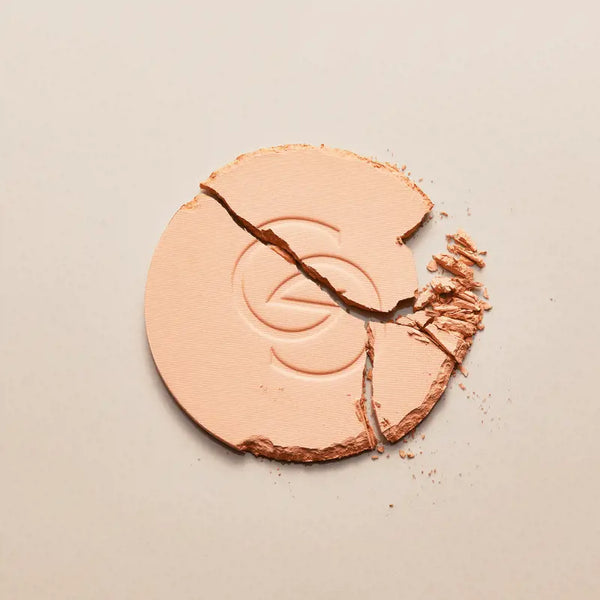 Giordani Gold Serum Infused Pressed Powder 9 G