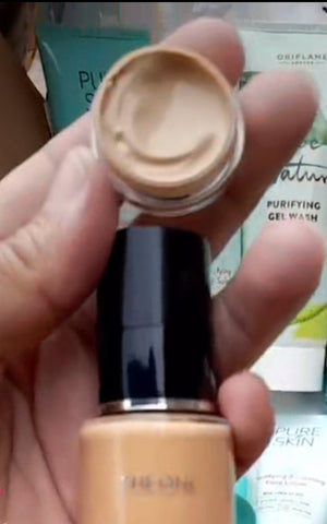 Illuskin Glow Reflective Foundation – 12 Hour Long Lasting Natural Glow | Sweat & Transfer Proof